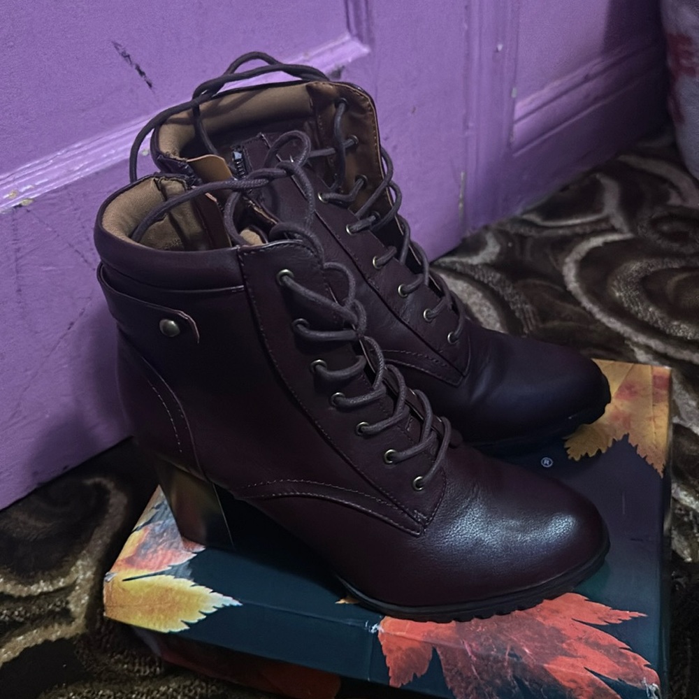 Style and Co Maroon boots